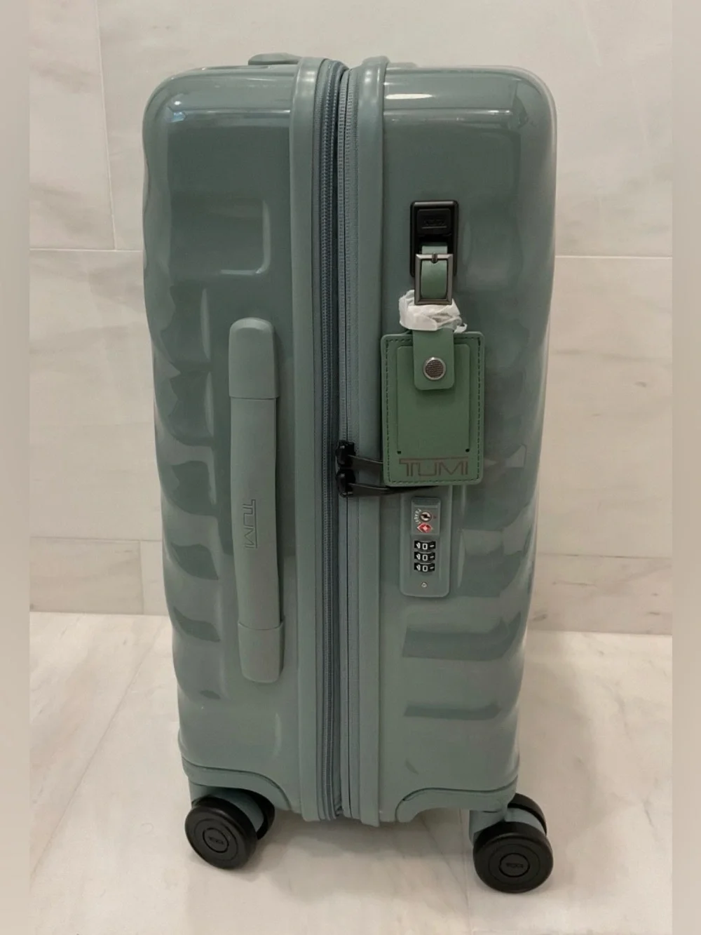 NEW Tumi 19 Degree INTERNATIONAL 4 Wheel Packing Suit Case - THYME GREEN